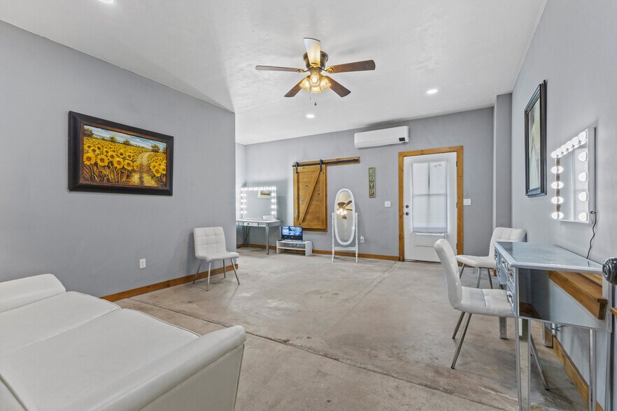 More Photos Of 20500 N 2810 Rd, Kingfisher Lodge Meeting Hall For Sale