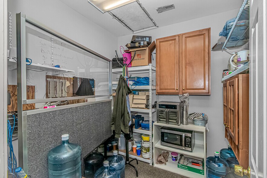 More Photos Of 955 Riverwood Dr, Murrells Inlet Office For Lease