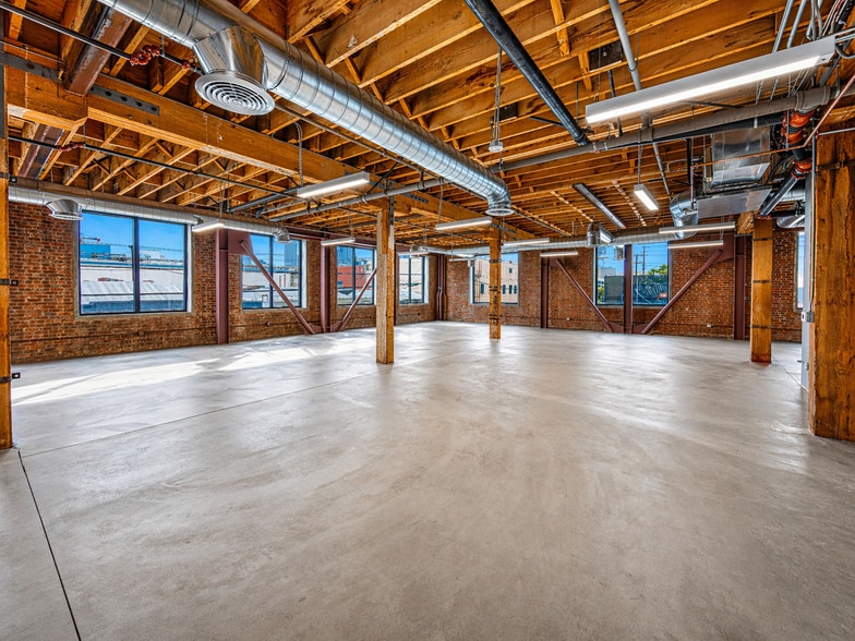 More Photos Of 440 Seaton St, Los Angeles Loft Creative Space For Sale