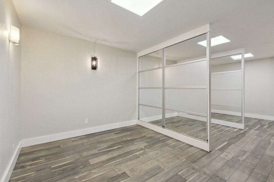 More Photos Of 2 Adams St, Denver Apartments For Sale