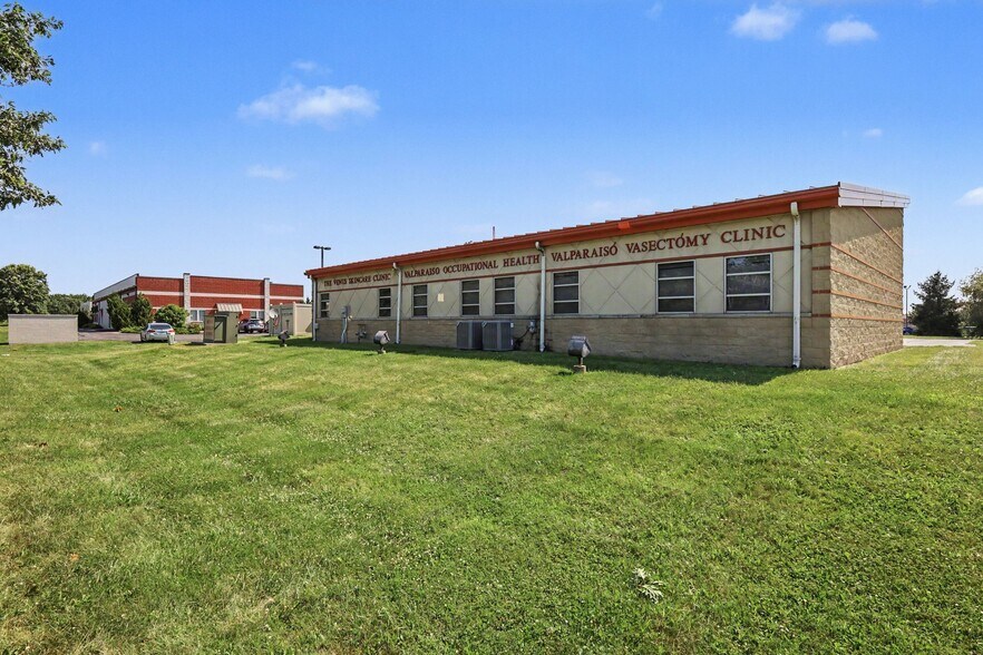 More Photos Of 2801 Leonard Dr, Valparaiso Medical For Sale