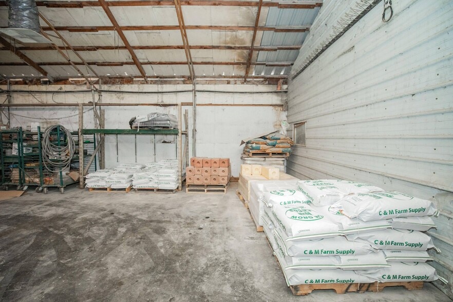 More Photos Of 9705 SE 1300th Rd, Humansville Industrial For Sale