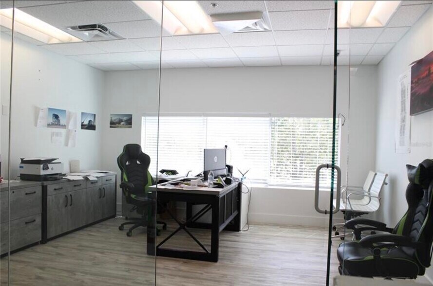 More Photos Of 6457 Hazeltine National Dr, Orlando Warehouse For Sale