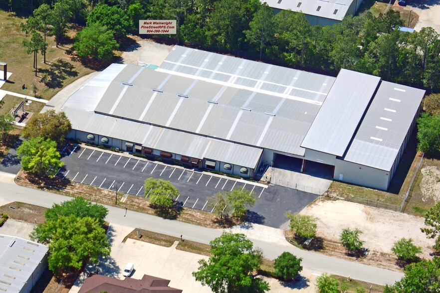 More Photos Of 11320 Distribution Ave E, Jacksonville Manufacturing For Lease