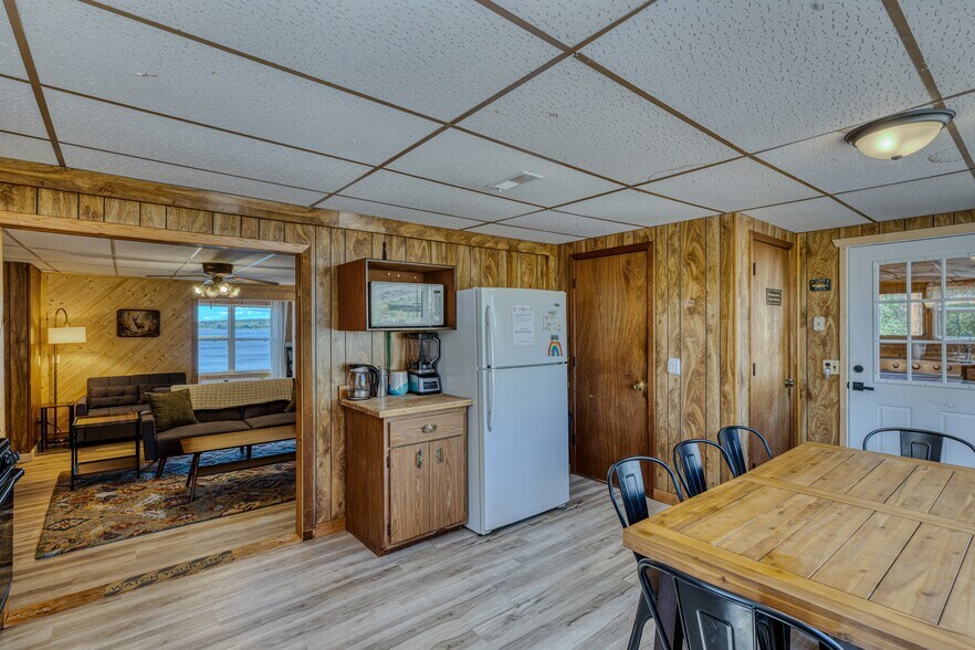 More Photos Of 8372 E Flowage Ln, Gordon Multifamily For Sale