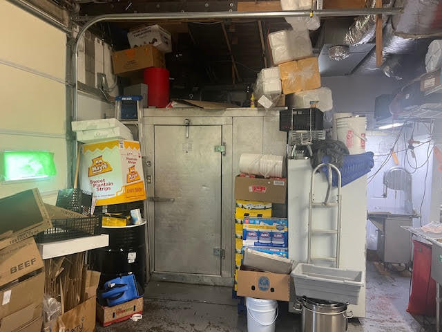 More Photos Of 212 N Washington St, Crawfordsville Convenience Store For Lease