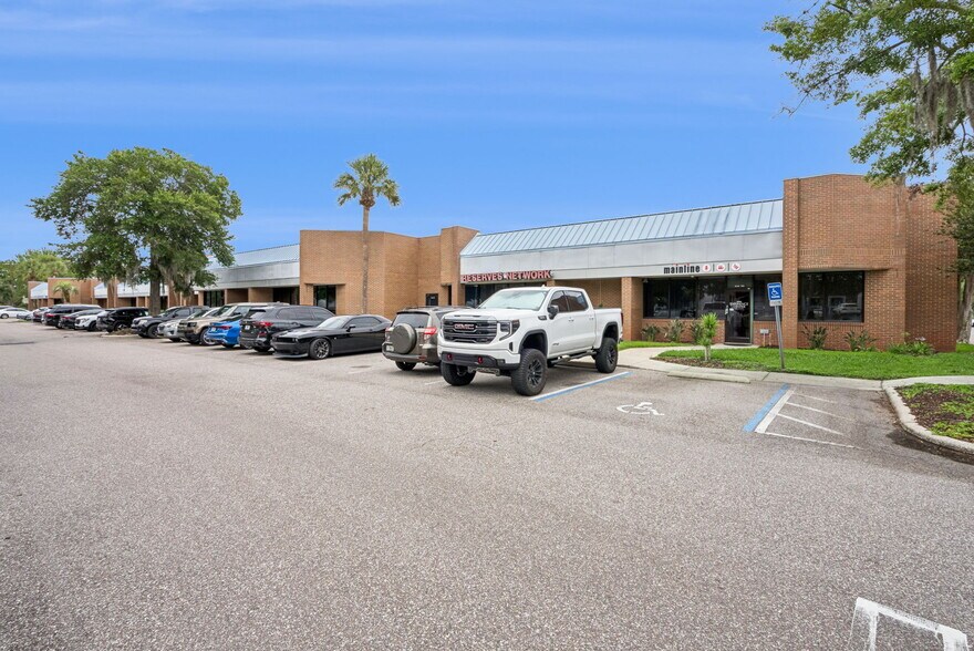 More Photos Of 925 S Semoran Blvd, Winter Park Office Residential For Sale