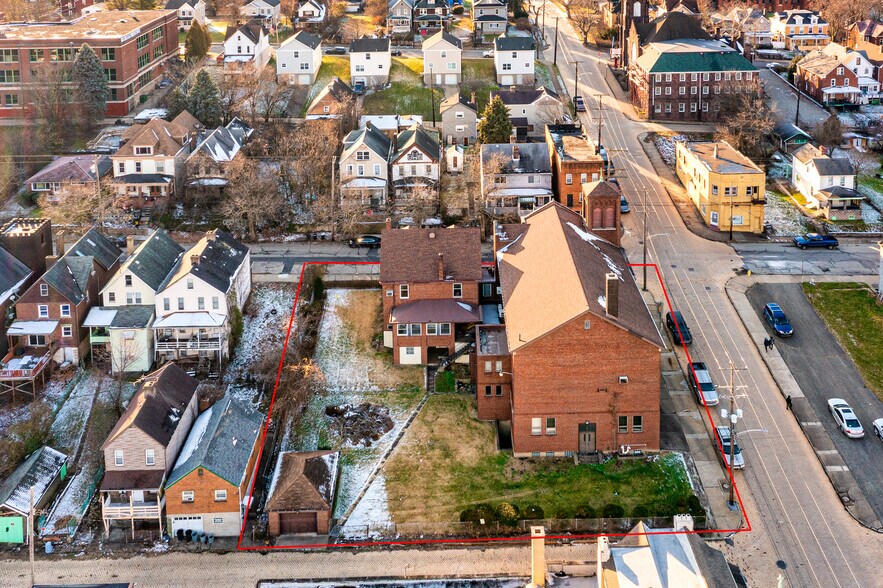 More Photos Of 105 S 5th St, Duquesne Specialty For Sale