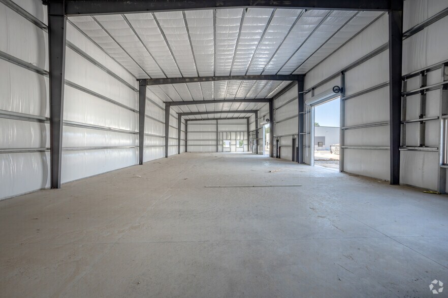 More Photos Of 5713 13th St, Katy Unknown For Lease