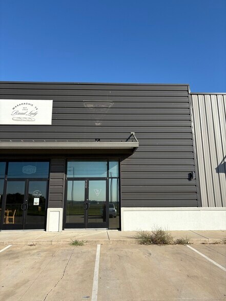 More Photos Of 1010 Technology Way, Waxahachie Freestanding For Lease