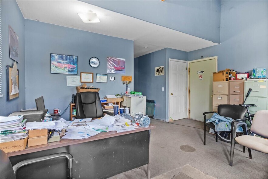 More Photos Of 13780 S Macksburg Rd, Molalla Service For Sale