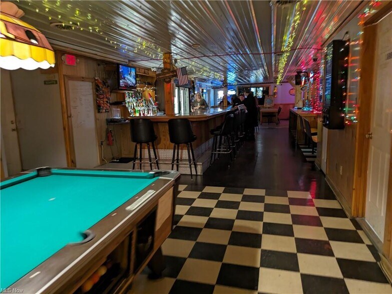 More Photos Of 1851 S Broadway, Geneva Bar For Sale