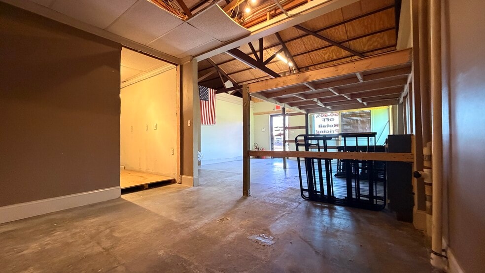 More Photos Of 1707 N Post Rd, Shelby Office For Sale