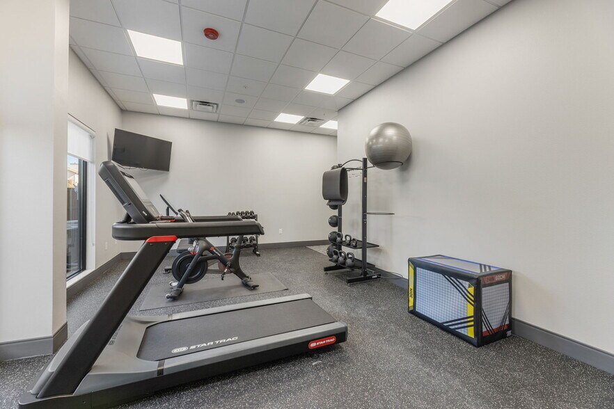 More Photos Of 5356 Roan Rd, Garland Hotel For Sale