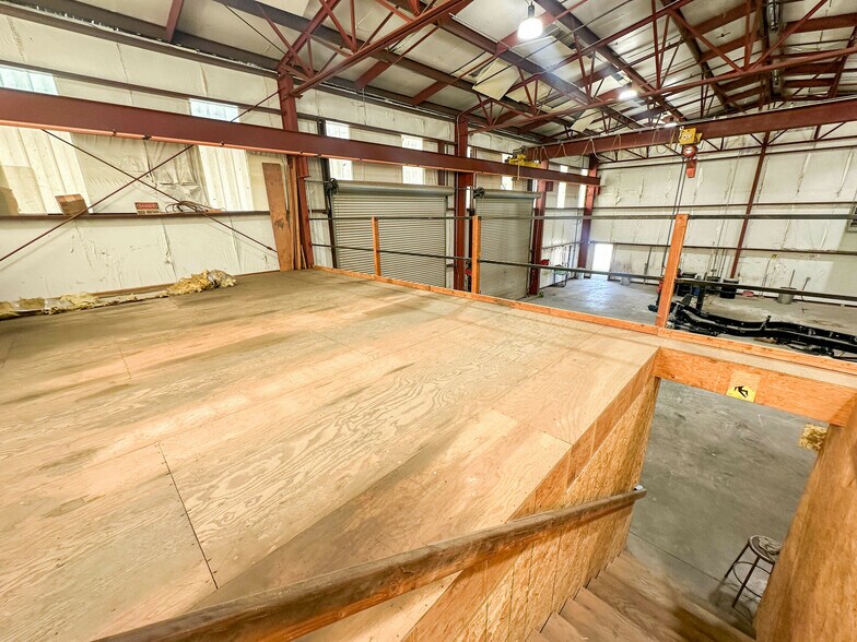 More Photos Of 1577 Beltline Rd, Redding Warehouse For Lease