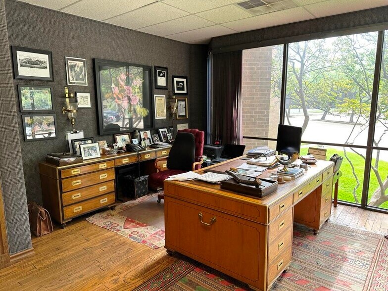 More Photos Of 8330-8350 Meadow Rd, Dallas Office For Sale