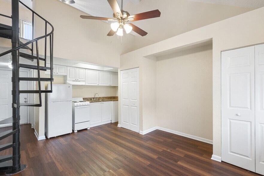 More Photos Of 1250 E 113th Ave, Tampa Apartments For Sale