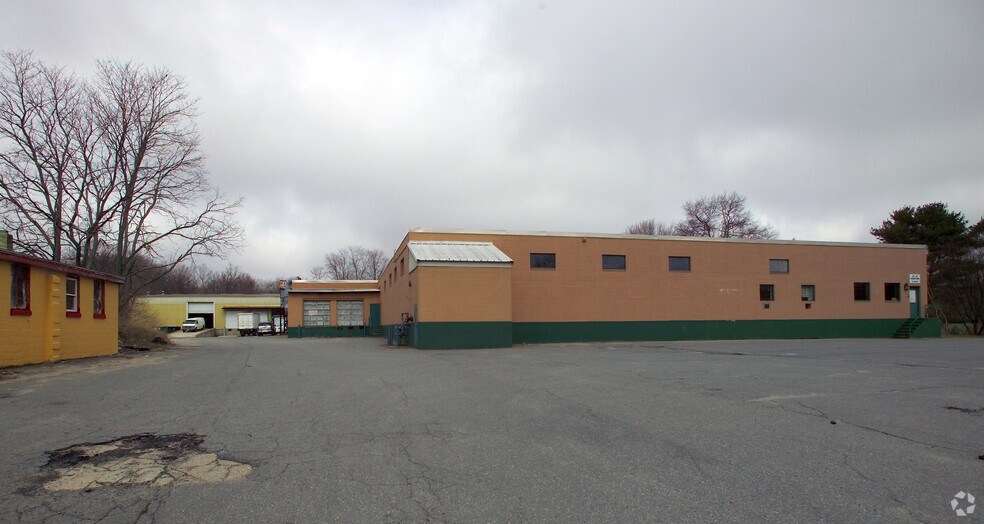 More Photos Of 360 Broadway, Taunton Warehouse For Lease