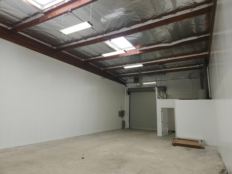 More Photos Of 23230-23304 Normandie Ave, Torrance Warehouse For Lease