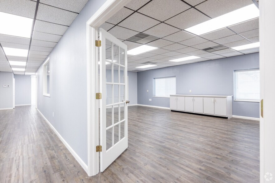 More Photos Of 1802 S Fiske Blvd, Rockledge Office For Lease