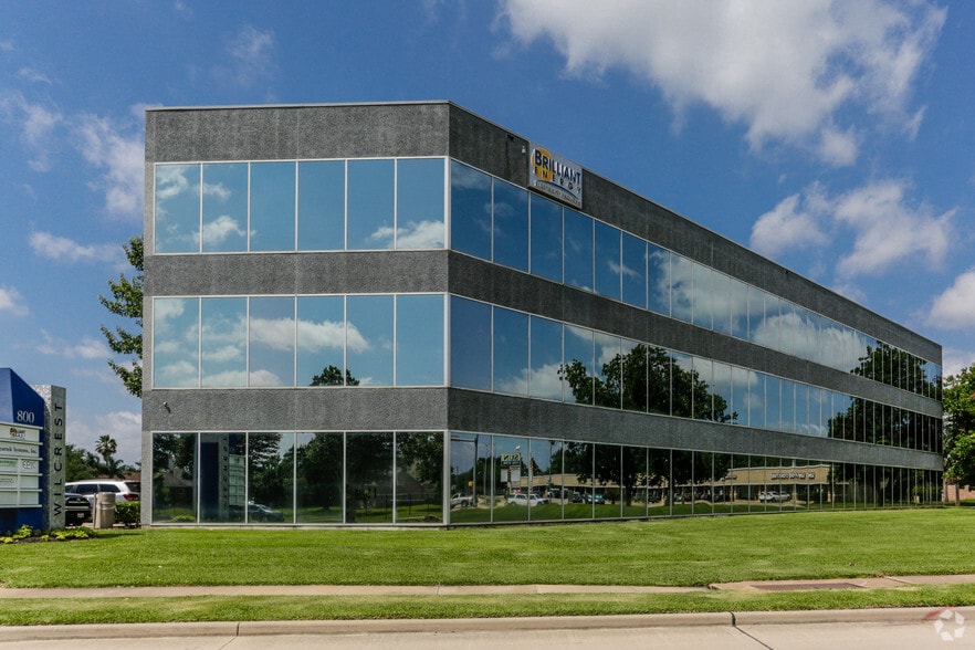 More Photos Of 800 Wilcrest Dr, Houston Office For Lease