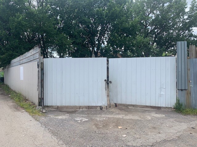 More Photos Of 4726 Calumet Ave, Hammond Storefront For Sale