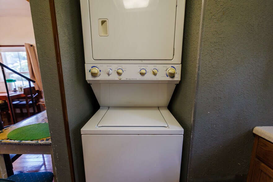 More Photos Of 215 E French Ave, Orange City Hospitality For Sale