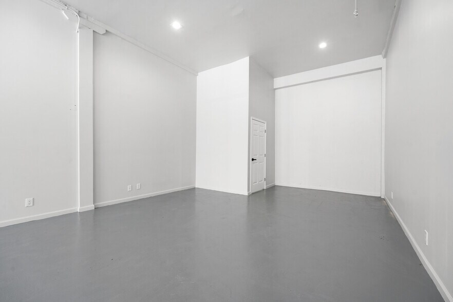 More Photos Of 2020 4th St, San Rafael Storefront For Lease