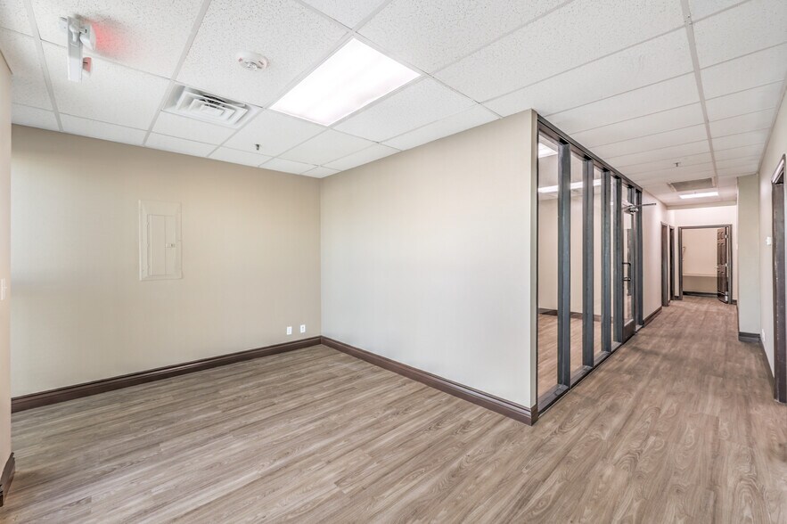 More Photos Of 4270 S Decatur Blvd, Las Vegas Unknown For Lease