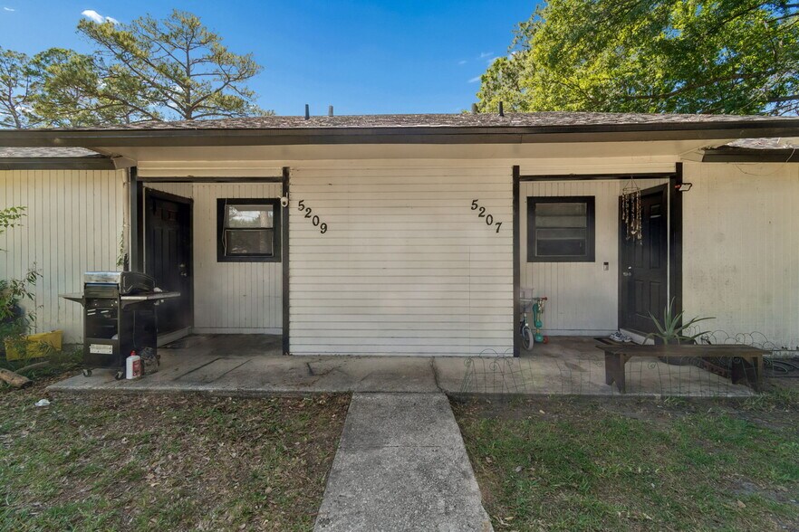 More Photos Of , Jacksonville Multifamily For Sale