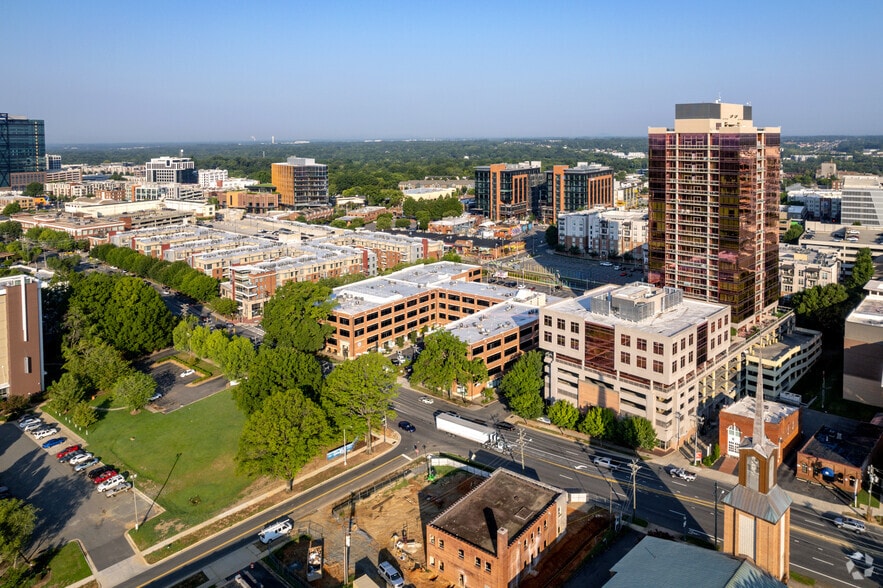 More Photos Of 1300 South Blvd, Charlotte Office For Sale