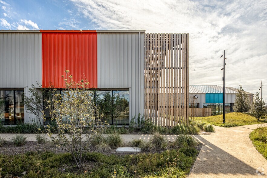 More Photos Of 1785 Flight Way, Tustin Office For Lease