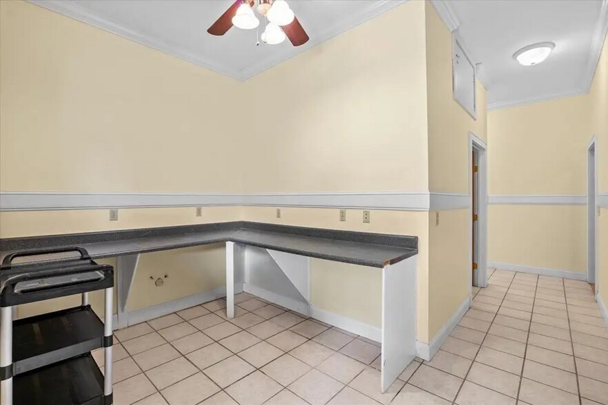 More Photos Of 313 Wolfe St, Cohutta Office For Sale