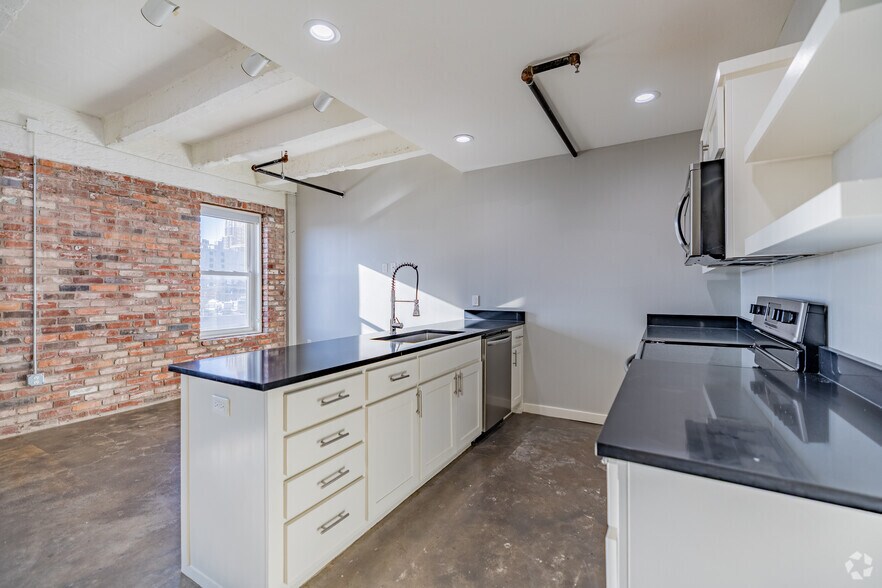 More Photos Of 310 E 1st St, Tulsa Apartments For Lease