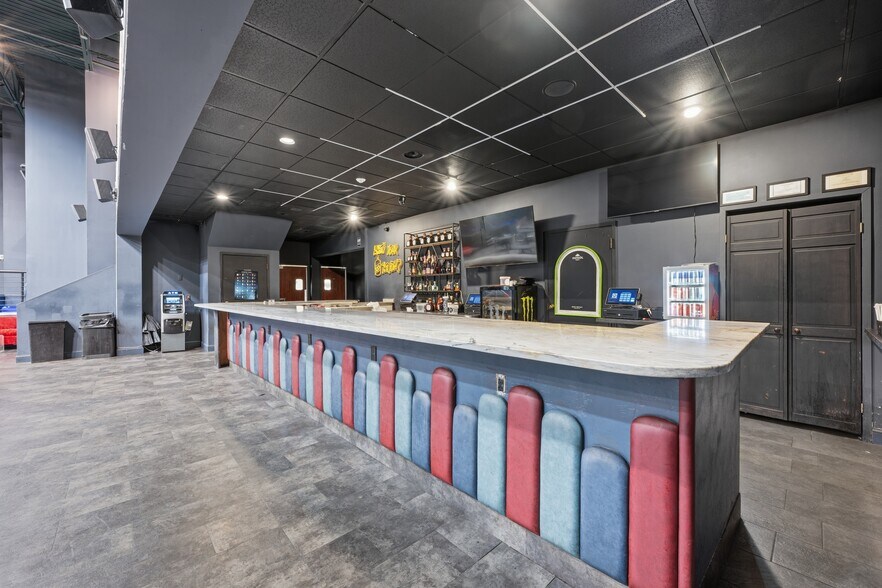 More Photos Of 370 E Main St, Ansonia Restaurant For Sale