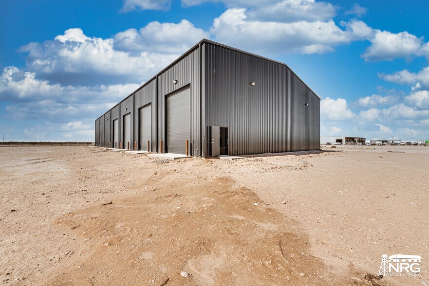 More Photos Of 5620 N FM 1788, Midland Warehouse For Lease