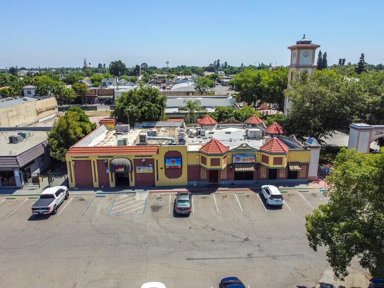 Primary Photo Of 200 N J St, Tulare Restaurant For Lease