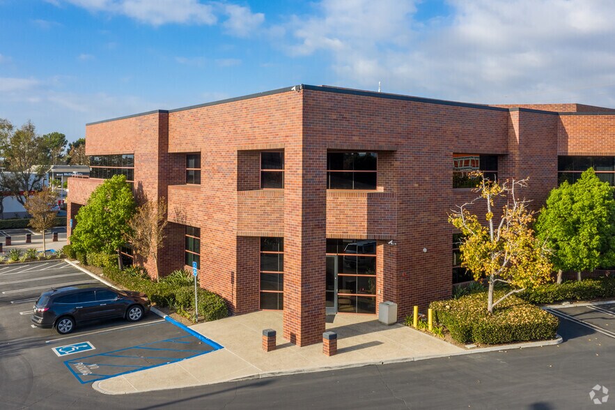 More Photos Of 72 Corporate Park, Irvine Office For Sale