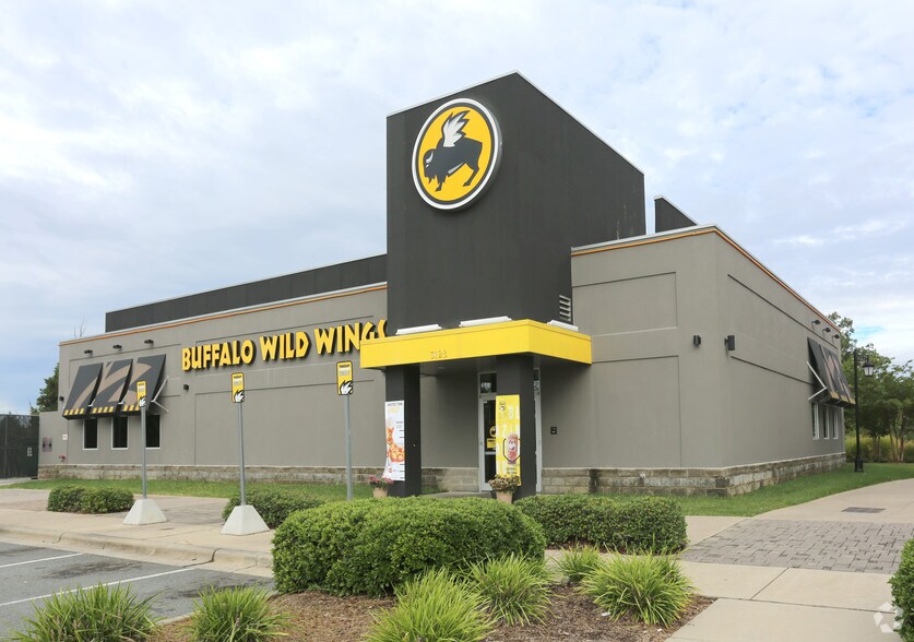 More Photos Of 1080 Piper Ln, Burlington Unknown For Lease