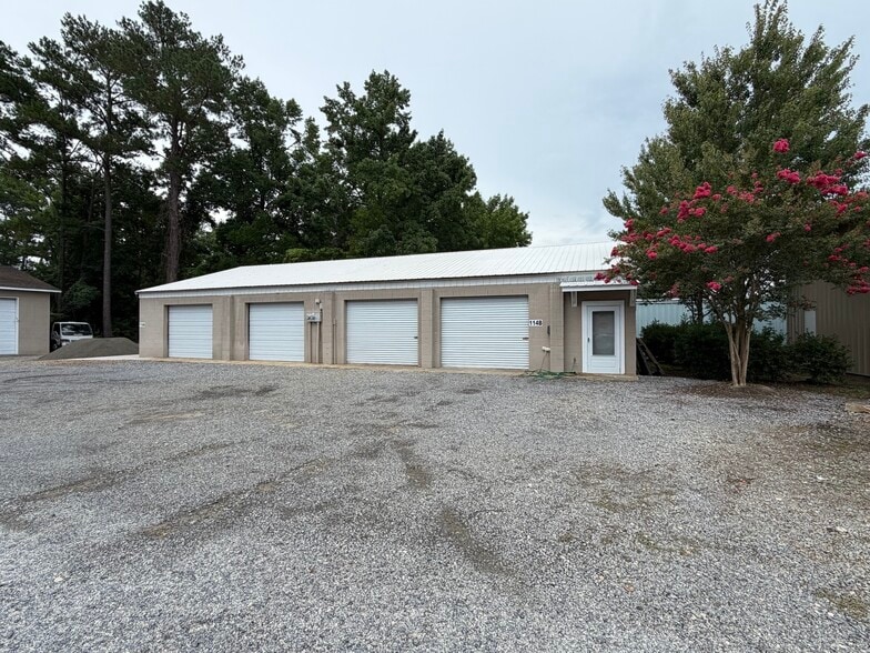 More Photos Of 114 Farm Rd, Summerville Service For Lease