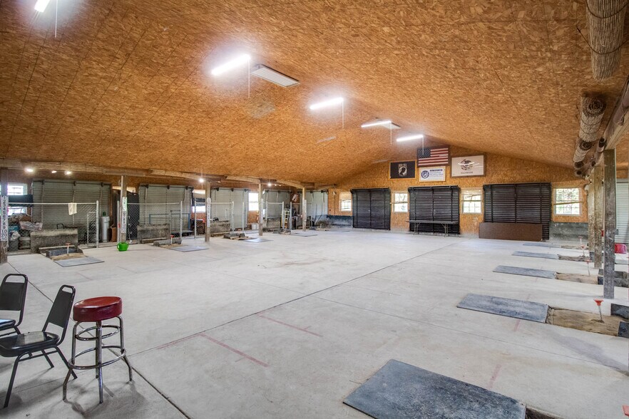 More Photos Of 15281 IL-109, Dow Specialty For Sale