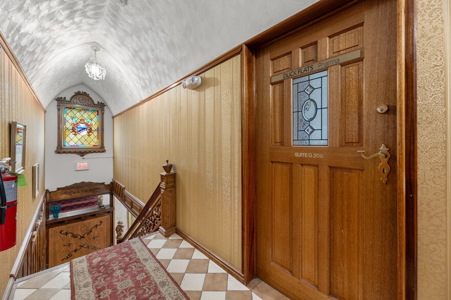 More Photos Of 84 Park Ave, Flemington Office For Lease