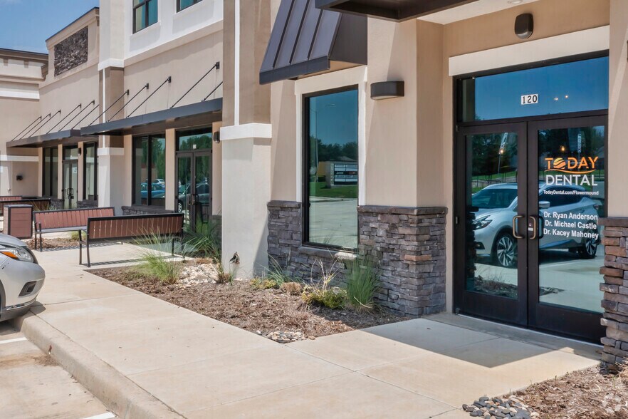More Photos Of 2840 Flower Mound Rd, Flower Mound General Retail For Lease