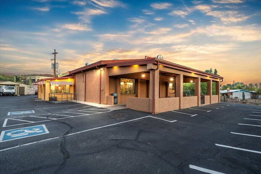 More Photos Of 706 N Old Hwy 77, Mammoth Restaurant For Sale