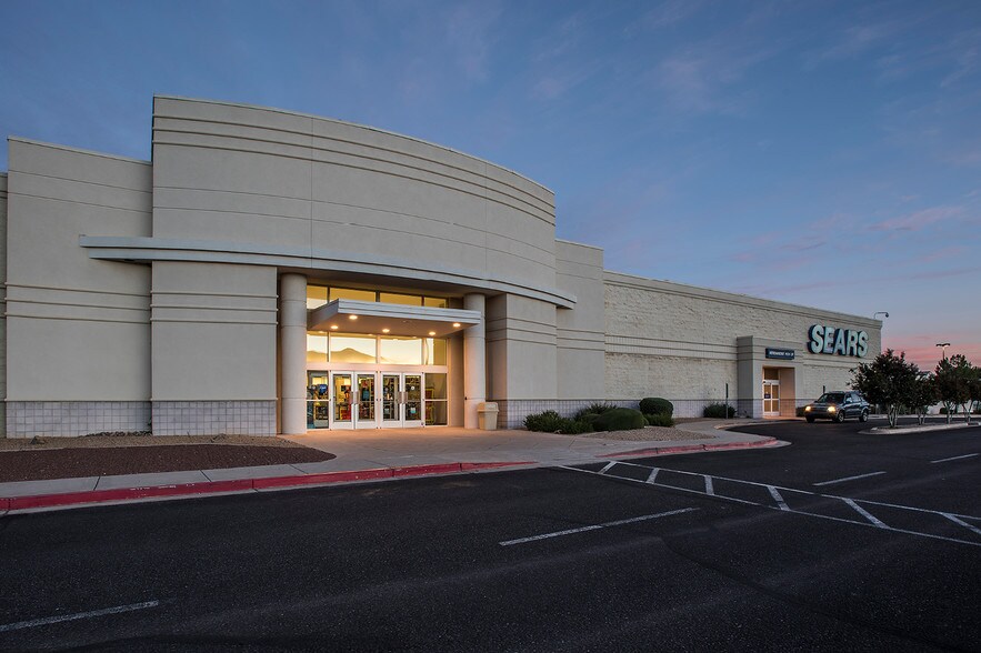 More Photos Of 2250 El Mercado Loop, Sierra Vista Department Store For Lease