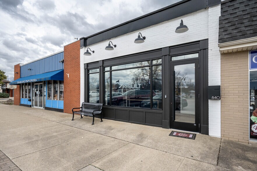 More Photos Of 840 Main St, Charlestown Office For Sale