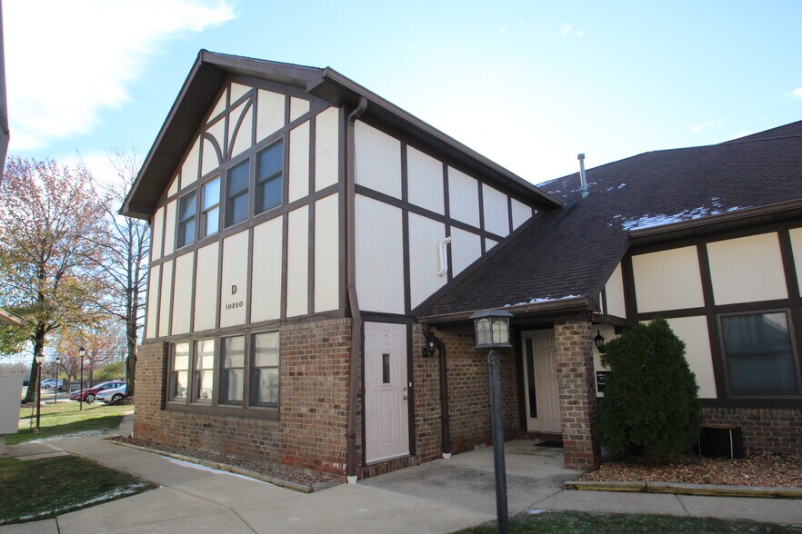 More Photos Of 10850 Pearl Rd, Strongsville Office For Sale