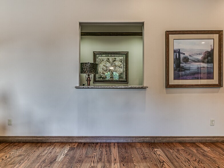 More Photos Of 2929 NW 156th St, Oklahoma City Office For Lease