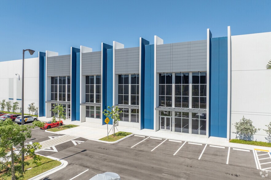 More Photos Of NW 107th Ave, Doral Unknown For Lease