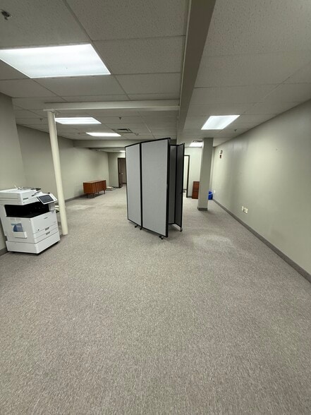 More Photos Of 332 E State Route 4, Paramus General Retail For Lease